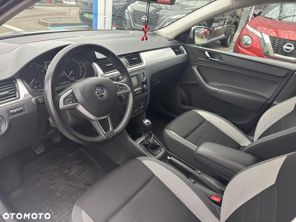 Skoda RAPID Spb 1.2 TSI Ambition - 9