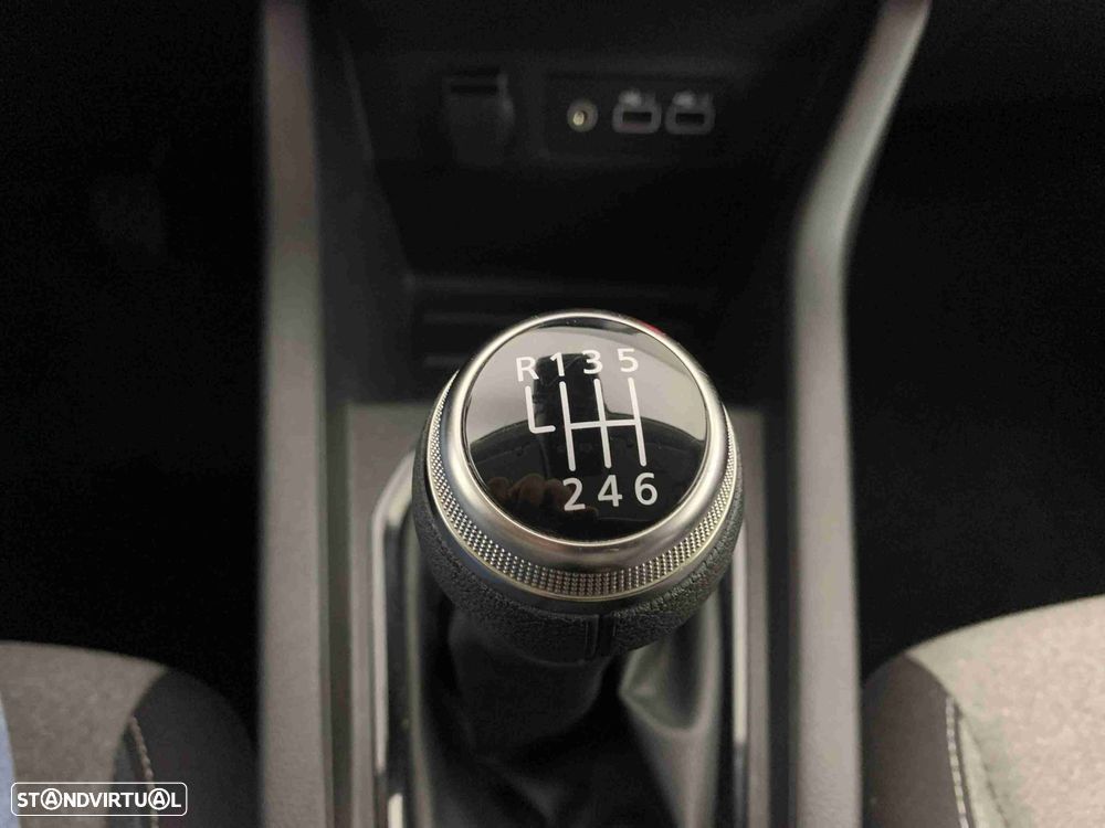 Renault Clio 1.0 TCe Evolution - 10