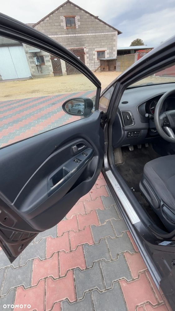Kia Rio 1.2 M - 9
