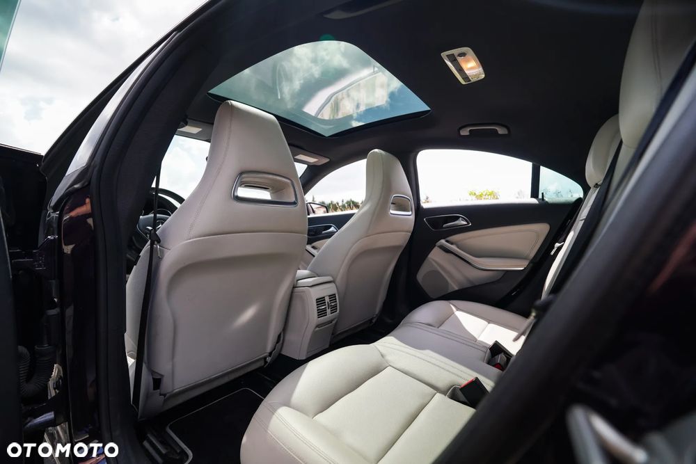 Mercedes-Benz CLA 250 4-Matic Sport - 15