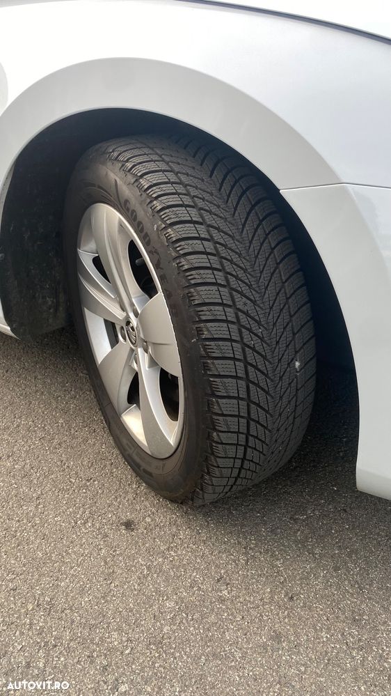 Skoda Superb Combi 2.0 TDI 150 CP DSG Selection - 8