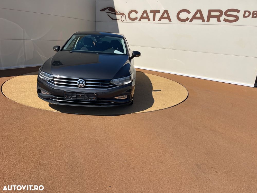 Volkswagen Passat - 2