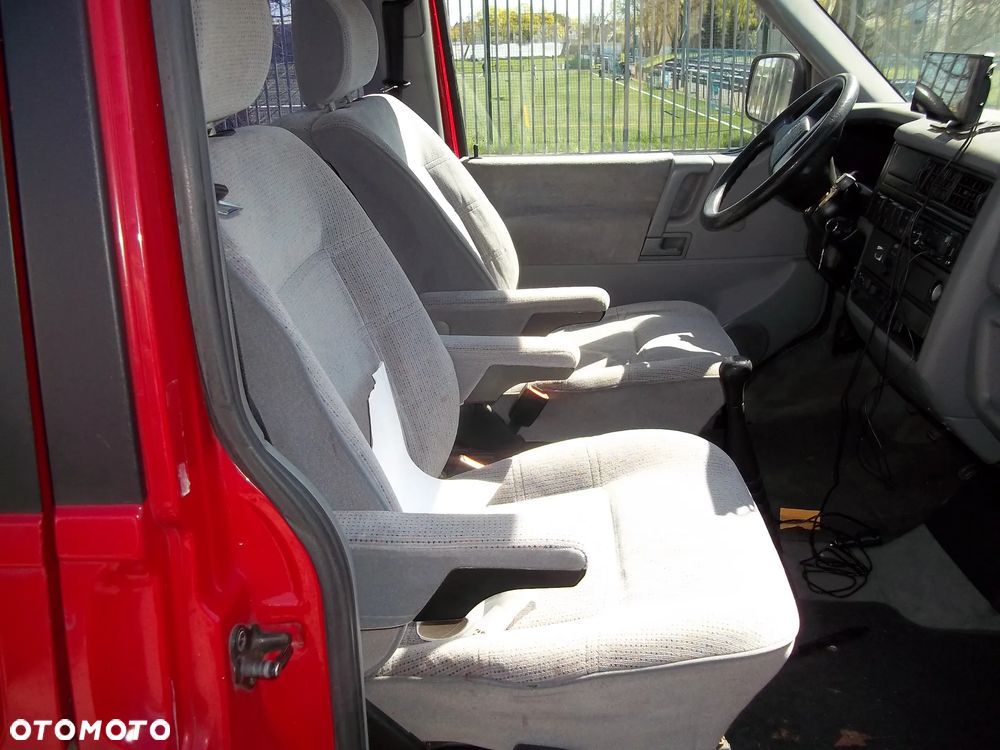 Volkswagen Multivan - 3