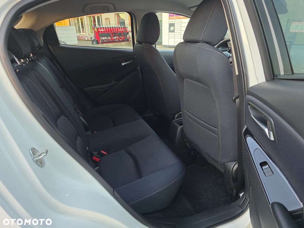 Mazda 2 - 18
