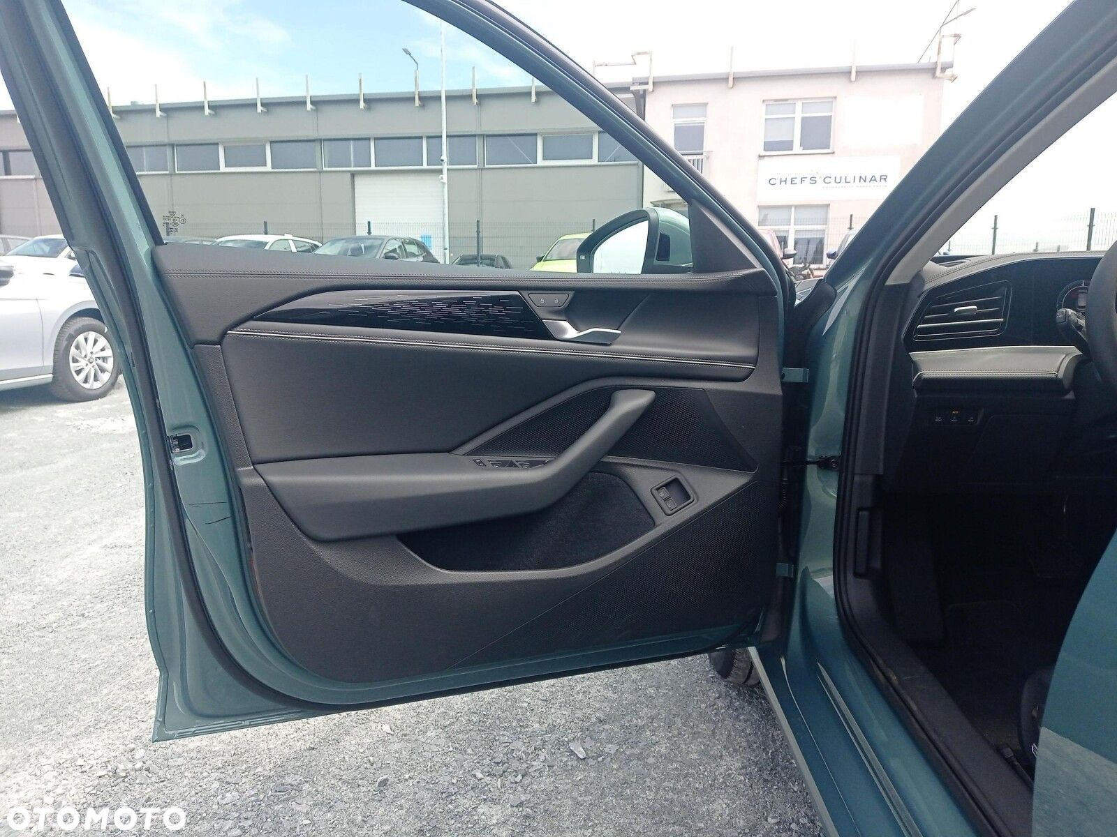 Volkswagen Passat - 10