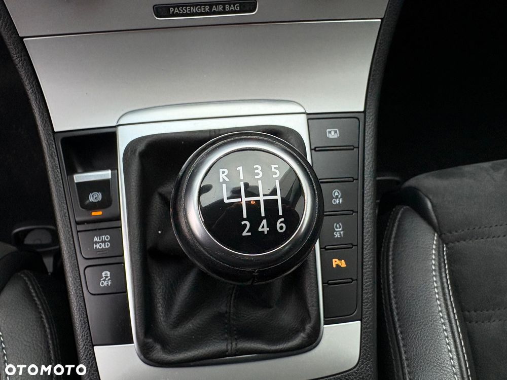 Volkswagen Passat CC - 17