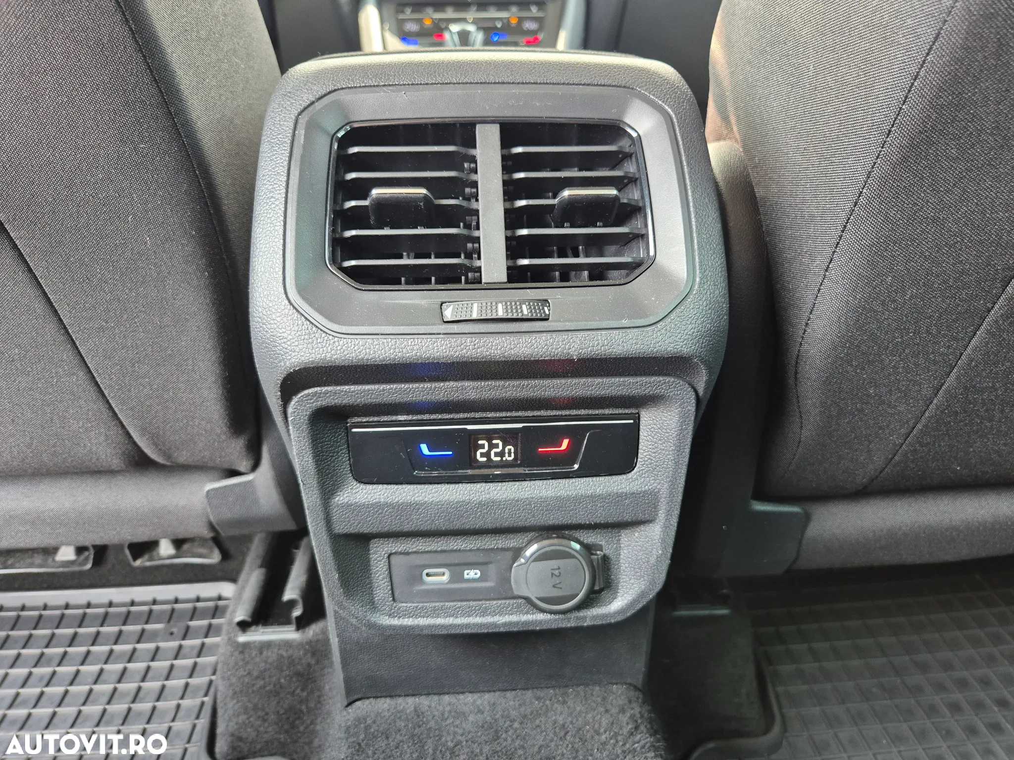 Volkswagen Tiguan 2.0 TDI SCR DSG Life - 28