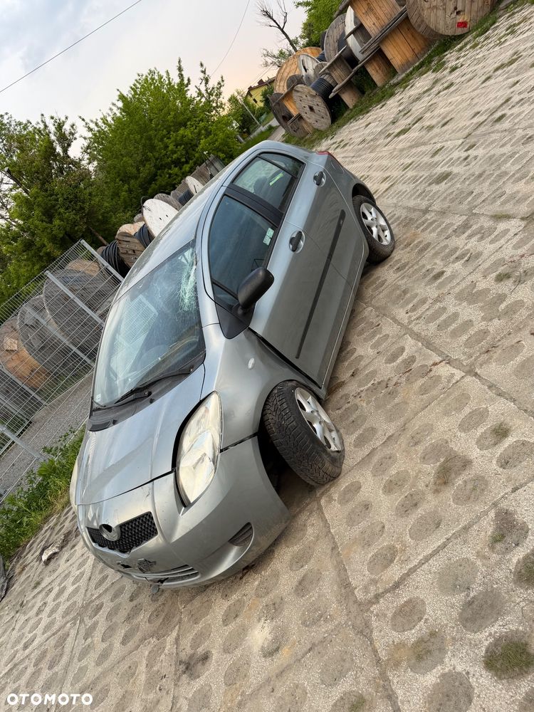 Toyota Yaris 1.3 Luna A/C - 5