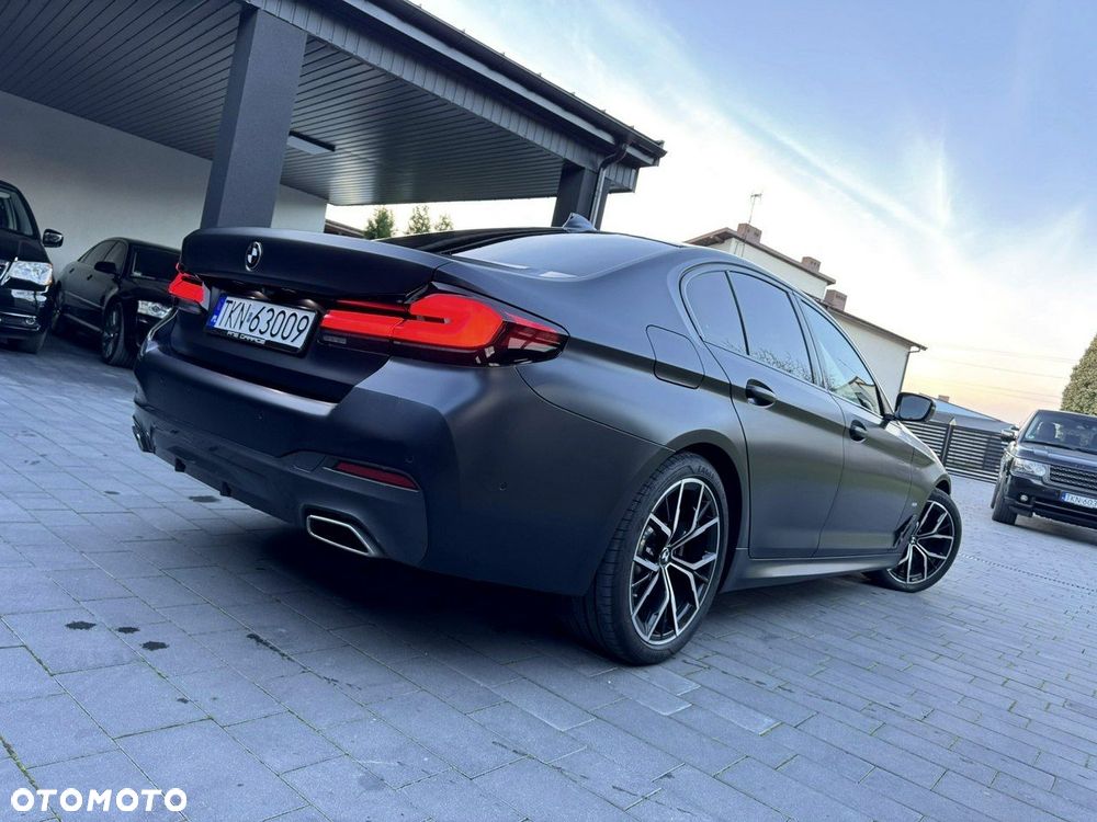 BMW Seria 5 530d xDrive M Sport Edition - 4