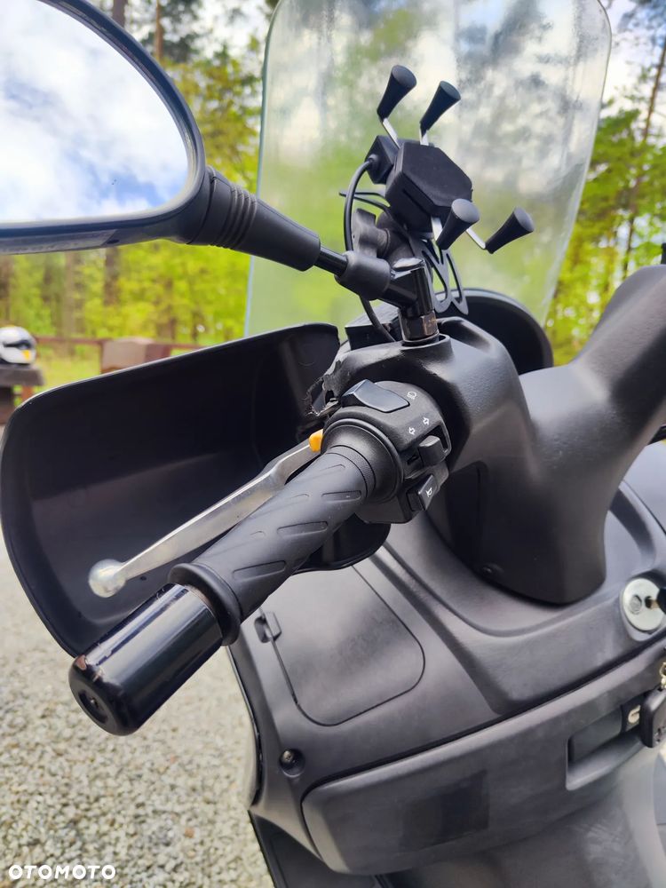 Suzuki Burgman - 7