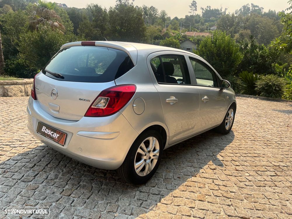 Opel Corsa 1.3 CDTi Cosmo - 4