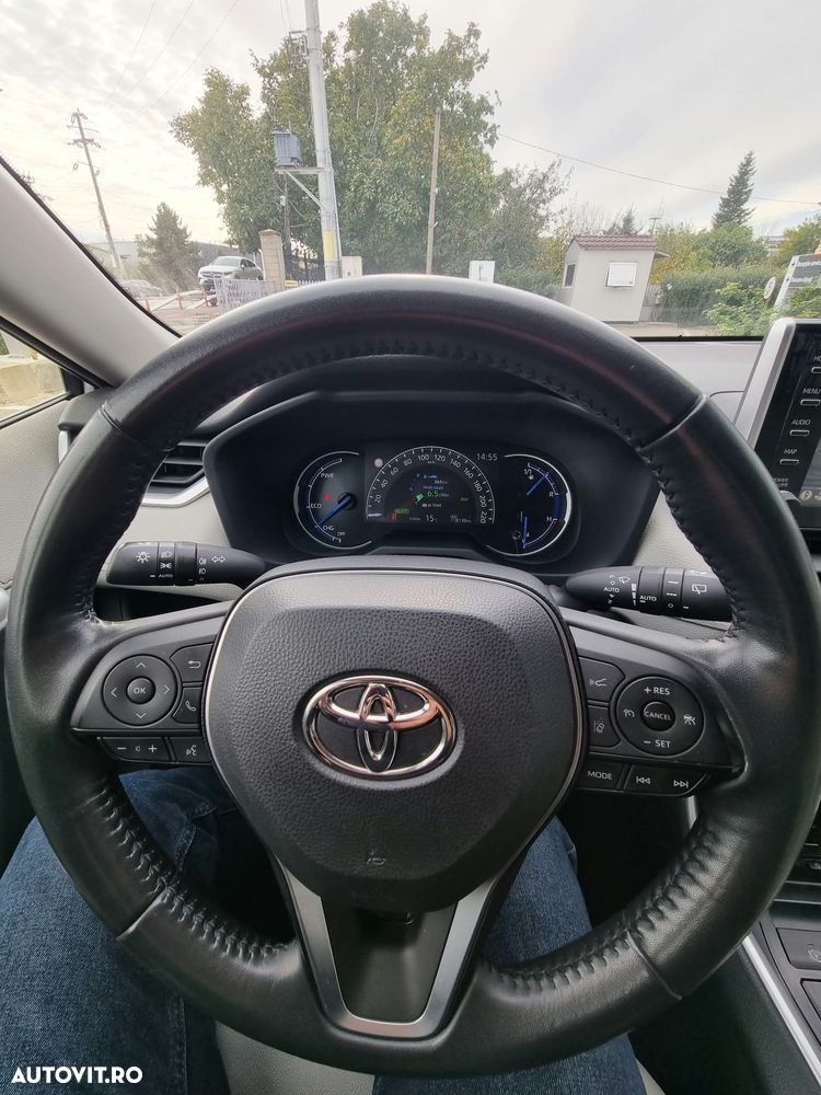 Toyota RAV4 - 9