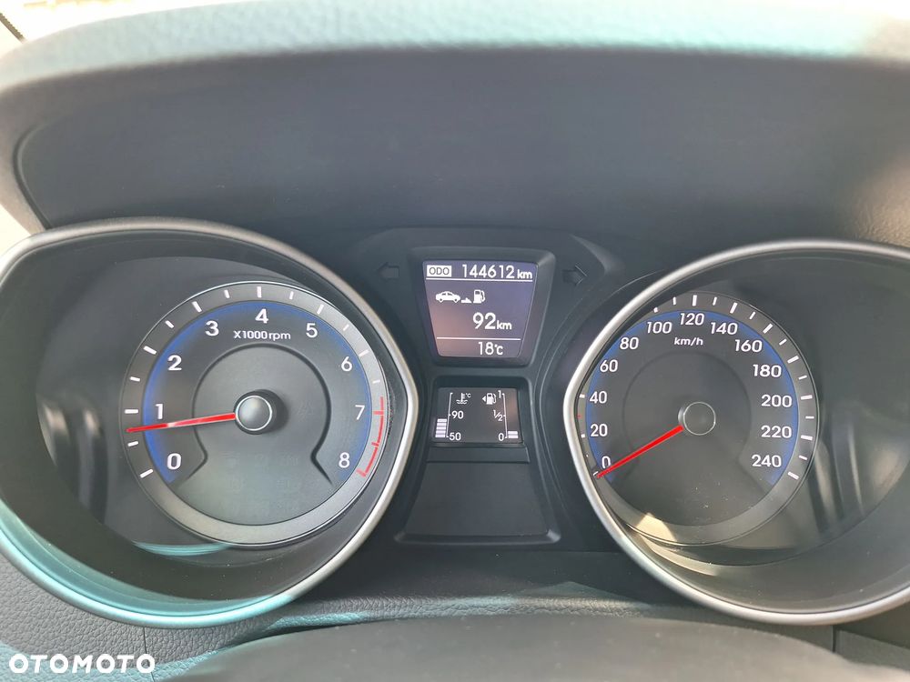 Hyundai i30 blue Kombi 1.6 GDi Passion - 29