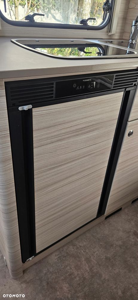 Dethleffs 460El C JOY noweczka salon Niemcy - 18