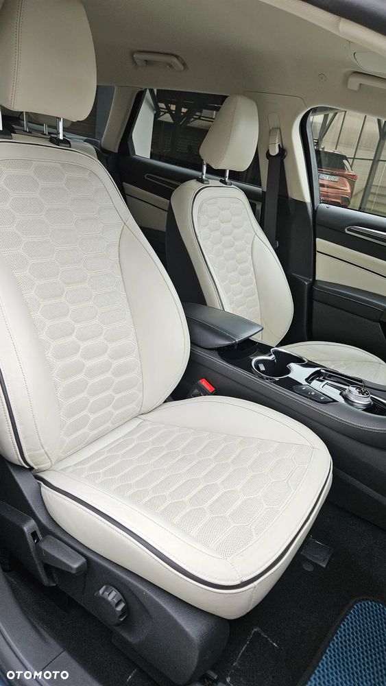 Ford Mondeo 2.0 EcoBlue VIGNALE - 24