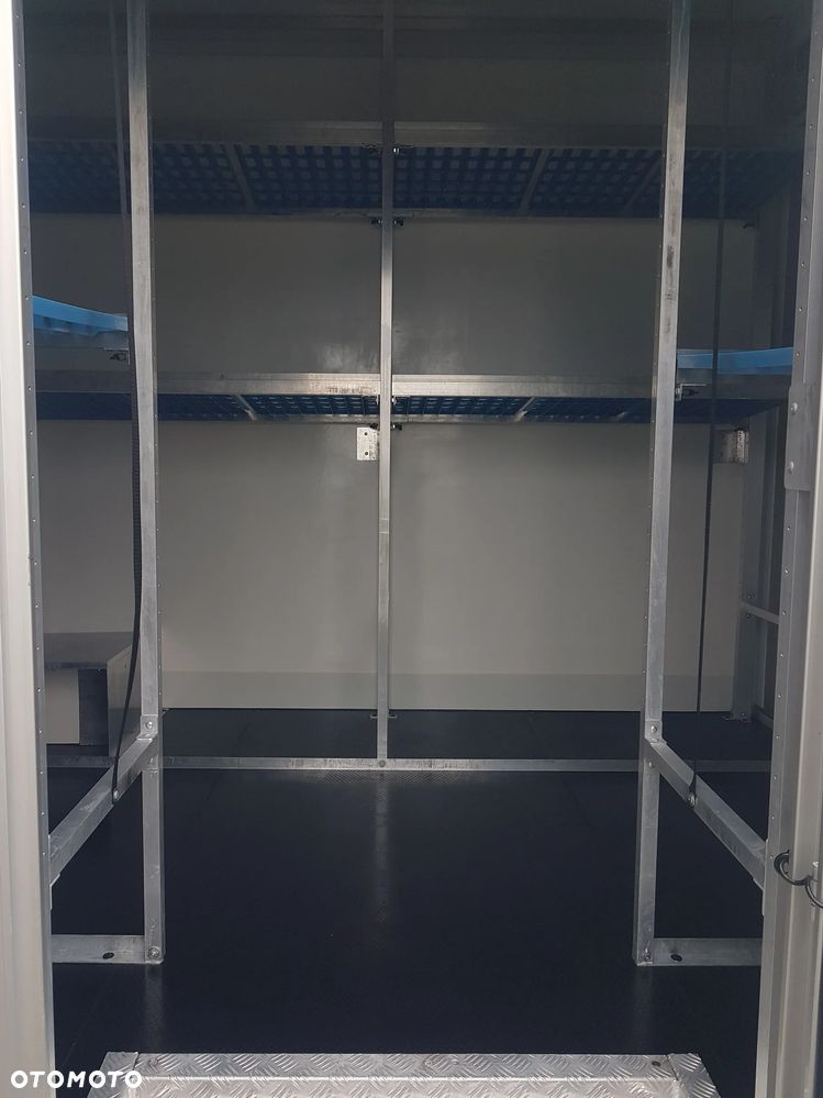 Iveco DAILY KONTENER NISKOPODŁOGOWY 4,43x2,23x2,42 SKLEP FOODTRUCK BAR KLIMA KONIOWÓZ KAMPER - 36