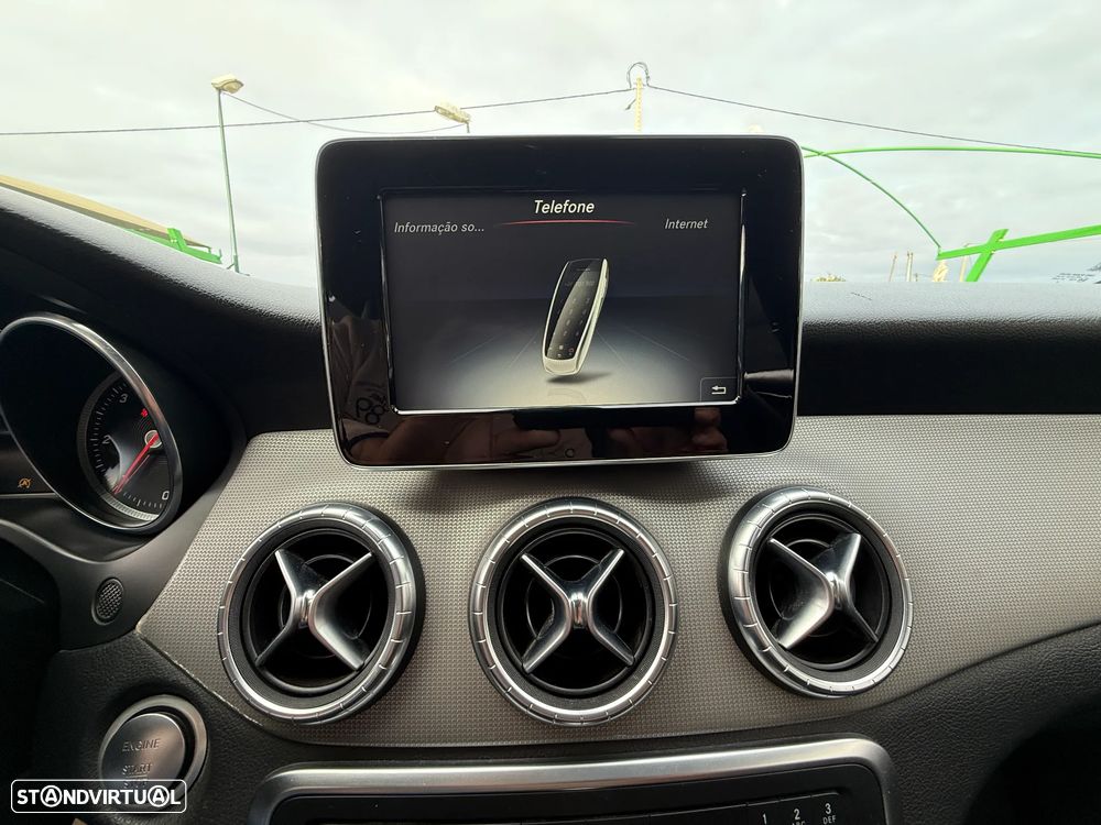 Mercedes-Benz CLA 180 d Shooting Brake Urban - 41