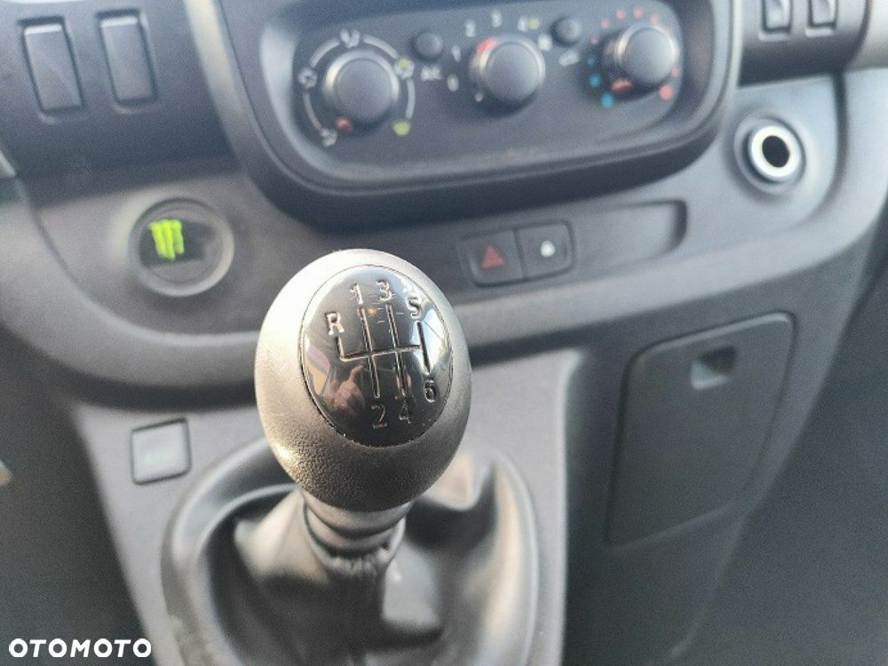 Renault Trafic - 15