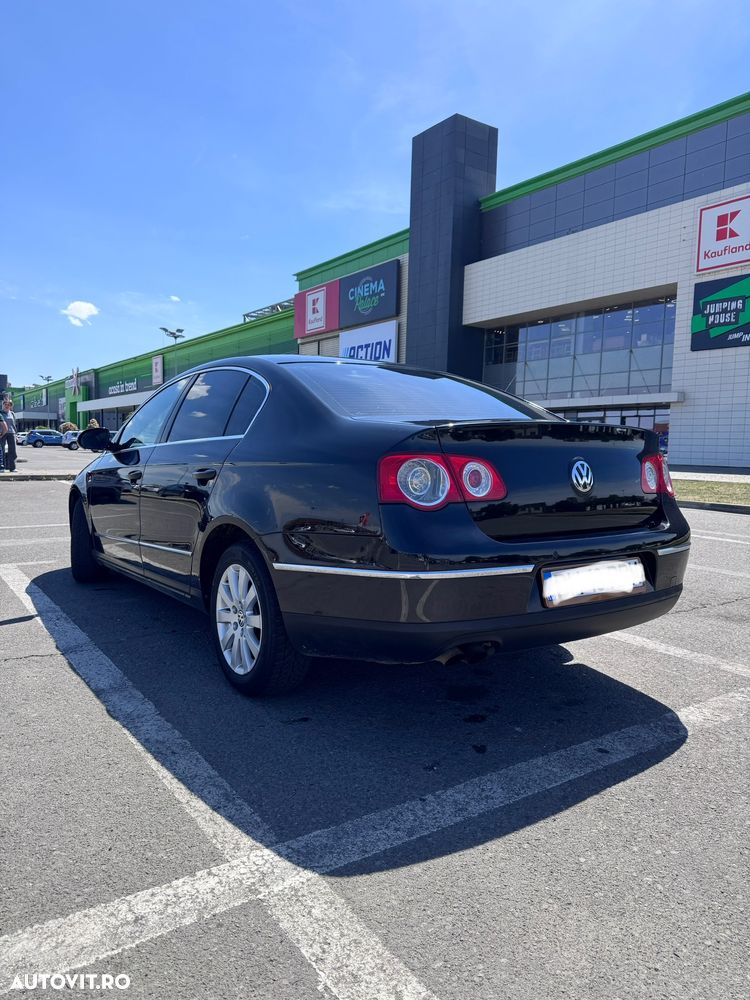 Volkswagen Passat - 4