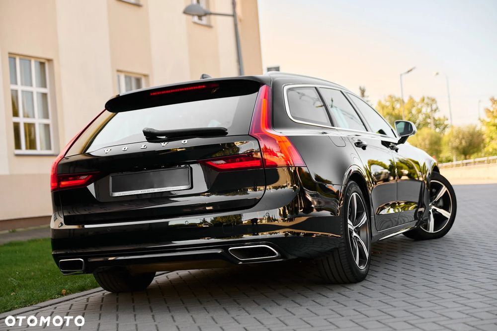 Volvo V90 T4 R-Design - 10