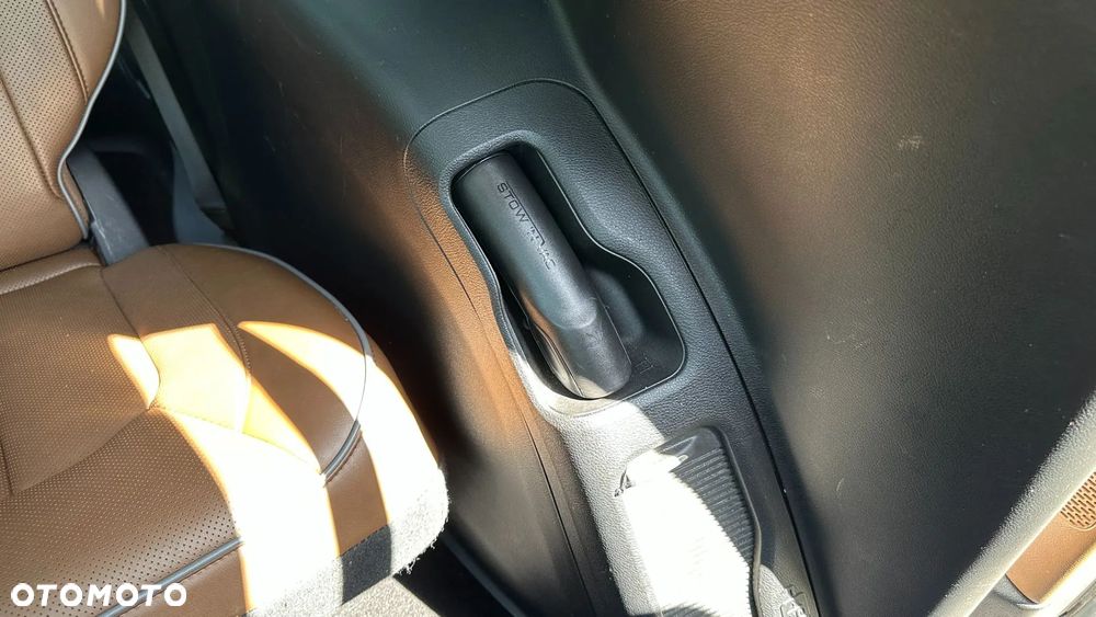 Chrysler Pacifica - 23