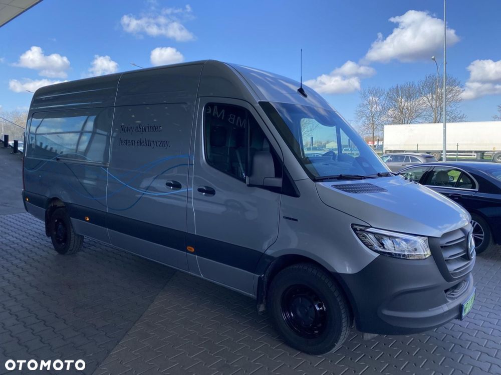 Mercedes-Benz eSprinter - 2