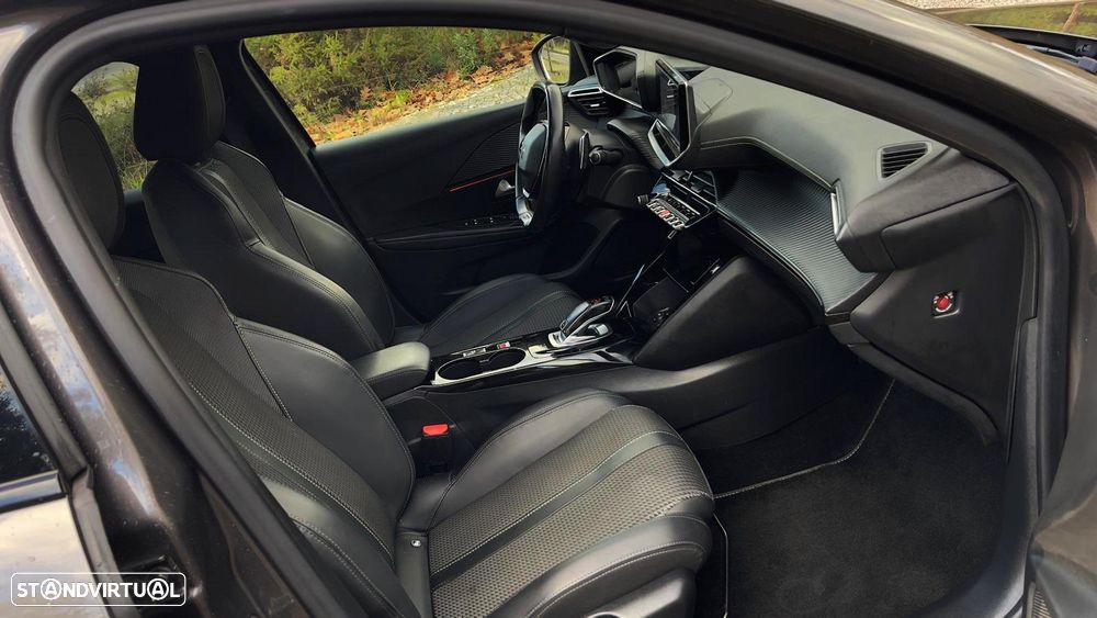 Peugeot 208 1.2 PureTech GT Line EAT8 - 28