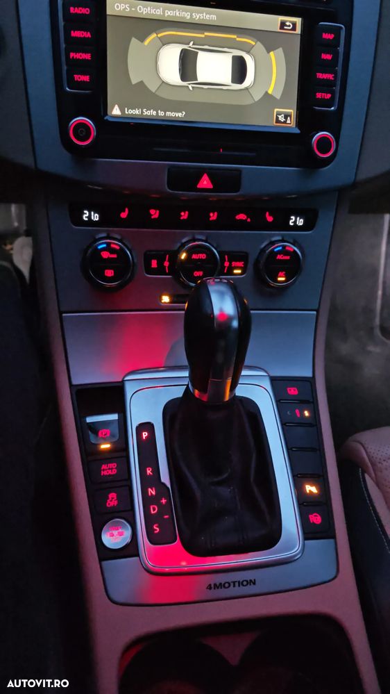 Volkswagen Passat CC 3.6 V6 4Motion DSG - 32