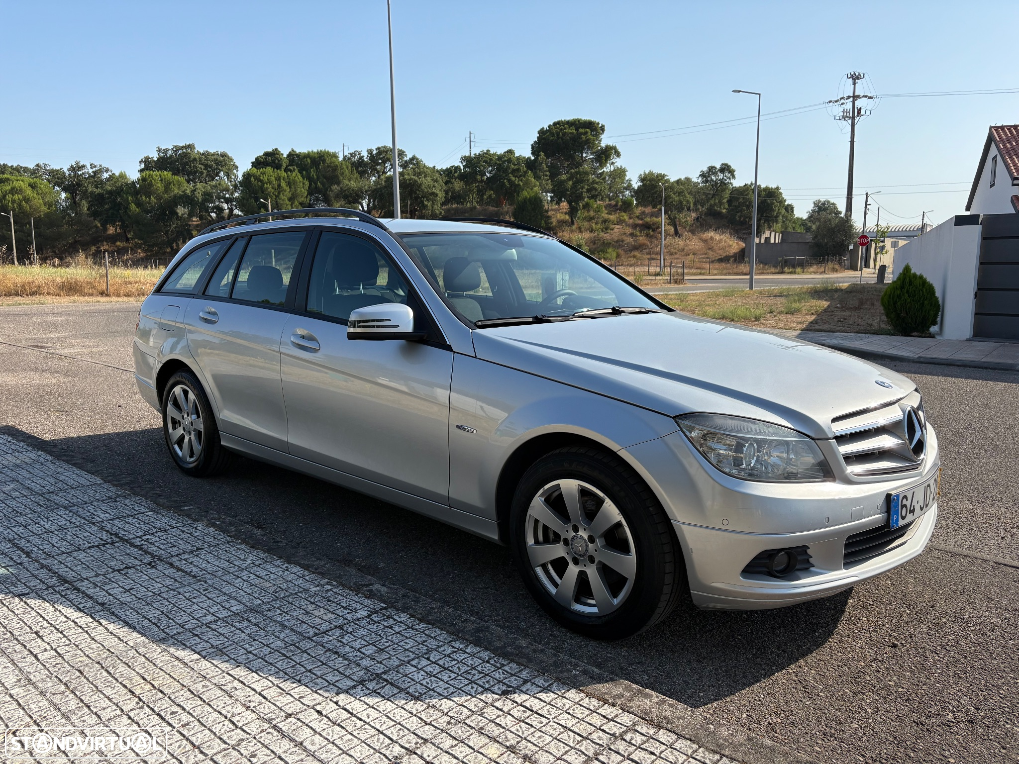 Mercedes-Benz 220 - 6