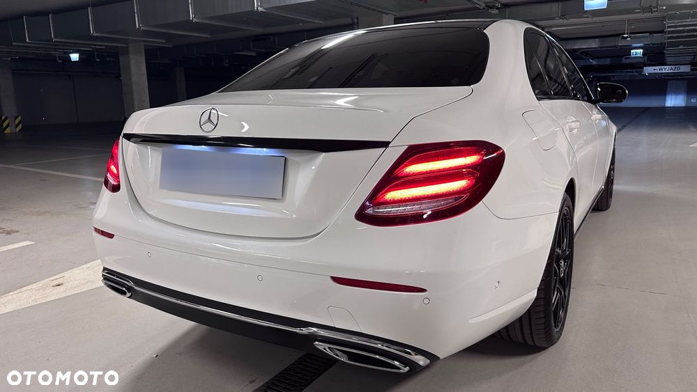 Mercedes-Benz Klasa E 220 d Business Edition 9G-TRONIC - 3