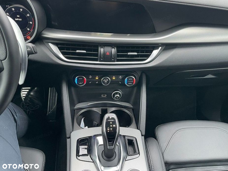 Alfa Romeo Stelvio 2.0 Turbo Veloce Q4 - 8