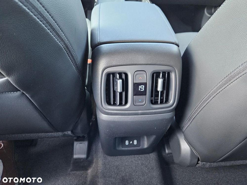 Hyundai Tucson 1.6 T-GDi HEV Executive 2WD - 13