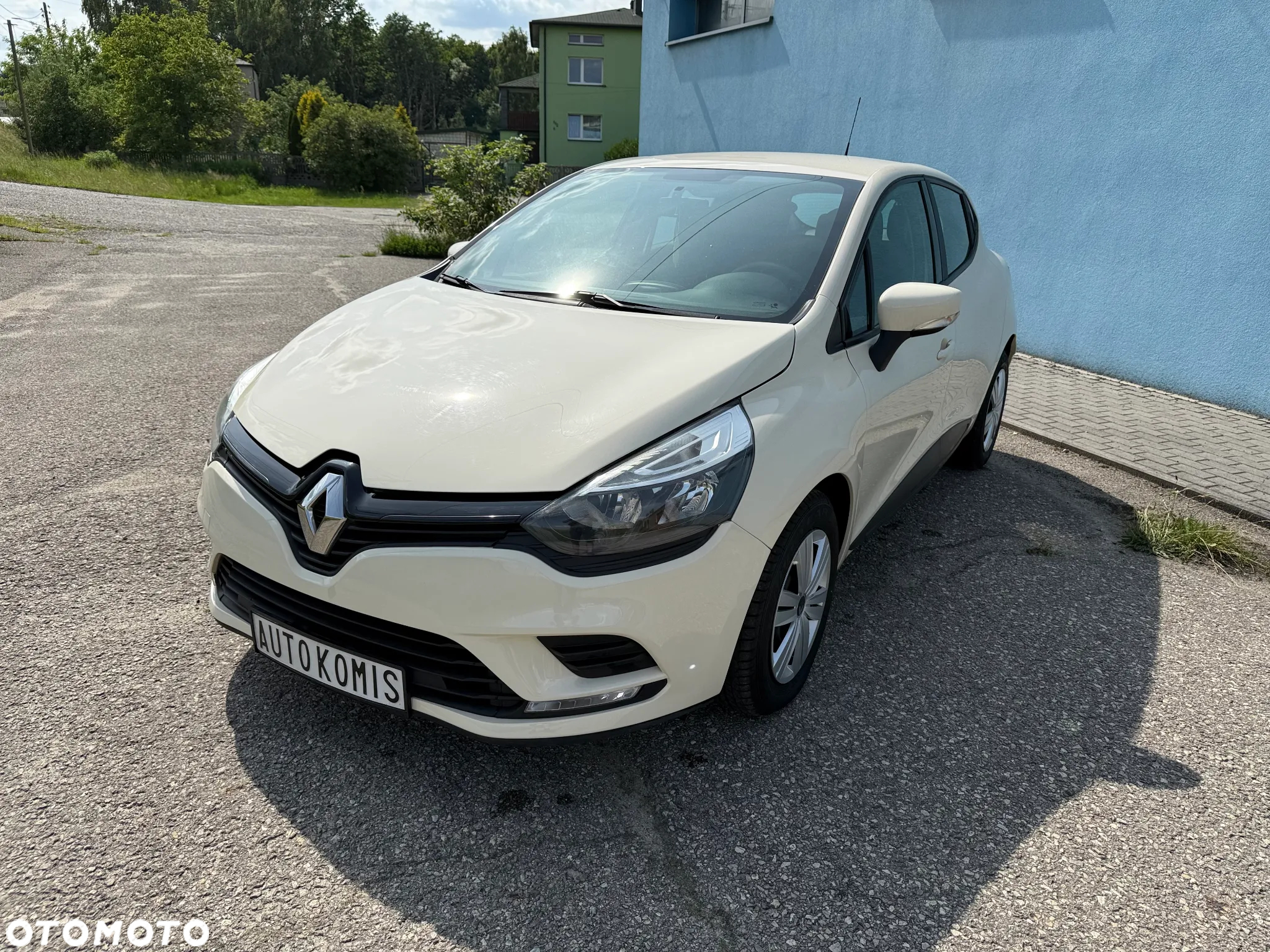 Renault Clio 1.2 16V 75 Life - 24
