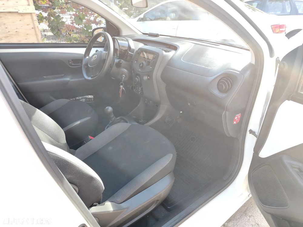 Toyota Aygo 1.0 VVY-I 5 usi X - 17