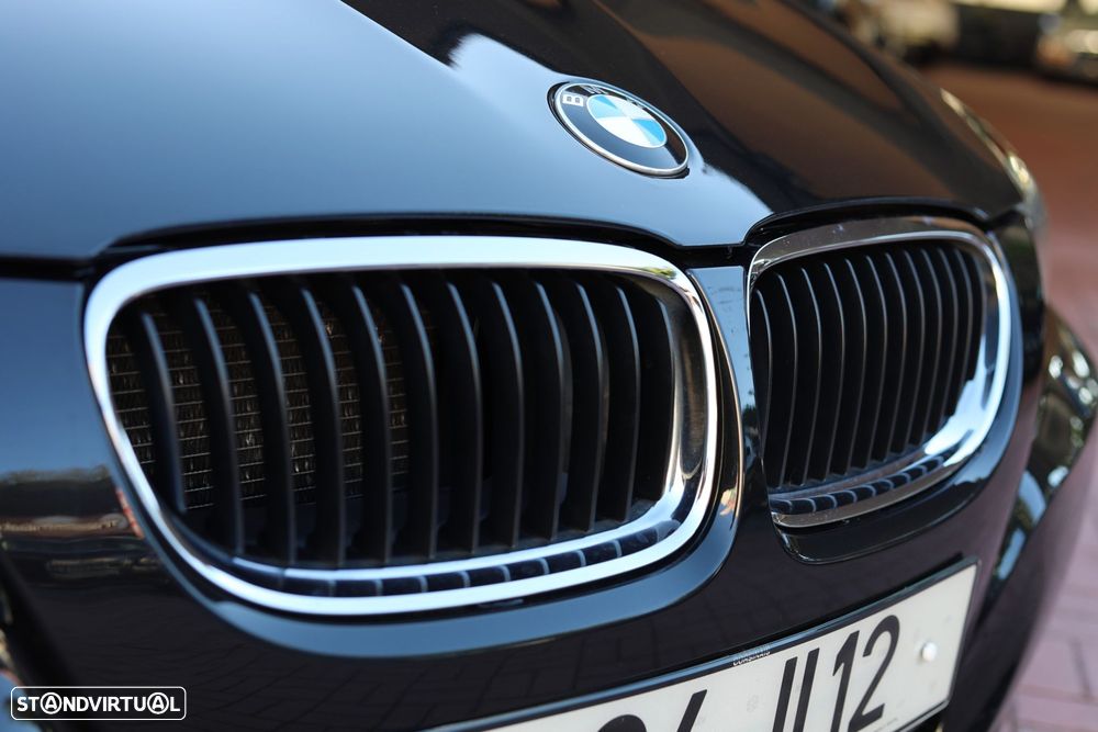 BMW 318 d Line Sport - 35