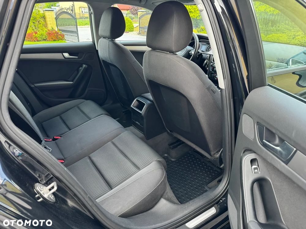 Audi A4 Limousine - 13
