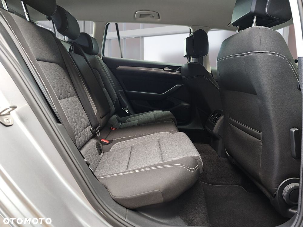 Volkswagen Passat 2.0 TDI EVO Business DSG - 19