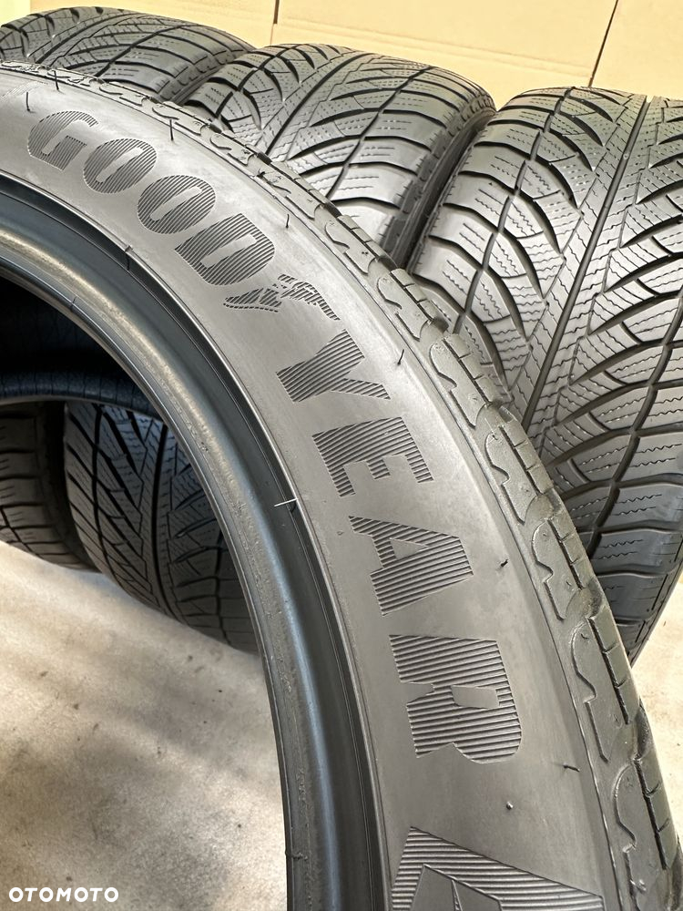 GoodYear UltraGrip8 RSC 245/45/19 kpl 4 szt rok 2018 bieżnik 6 mm - 3