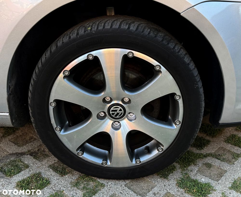 Volkswagen Touran 1.9 TDI Highline - 35