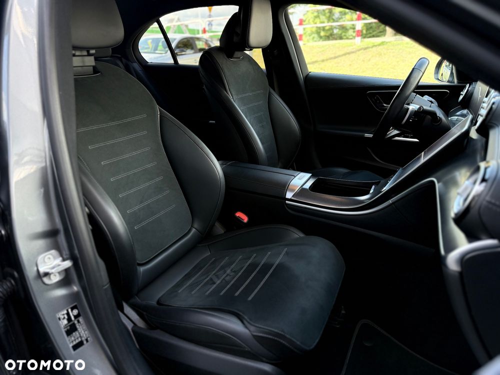 Mercedes-Benz Klasa C 220 d 4Matic 9G-TRONIC AMG Line - 27