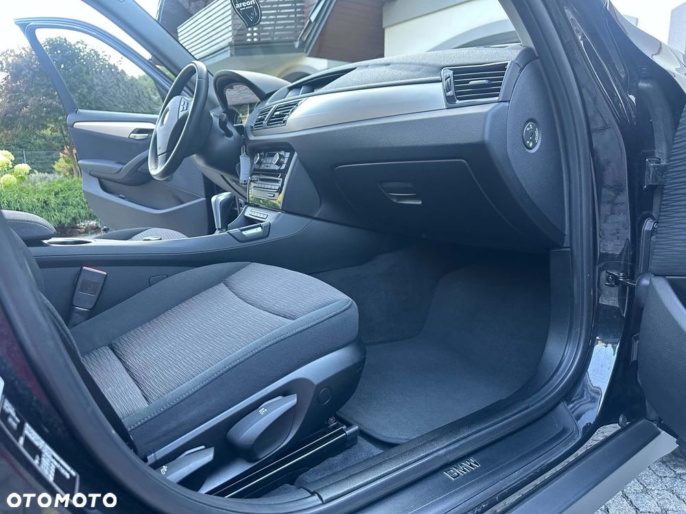 BMW X1 xDrive18d - 13