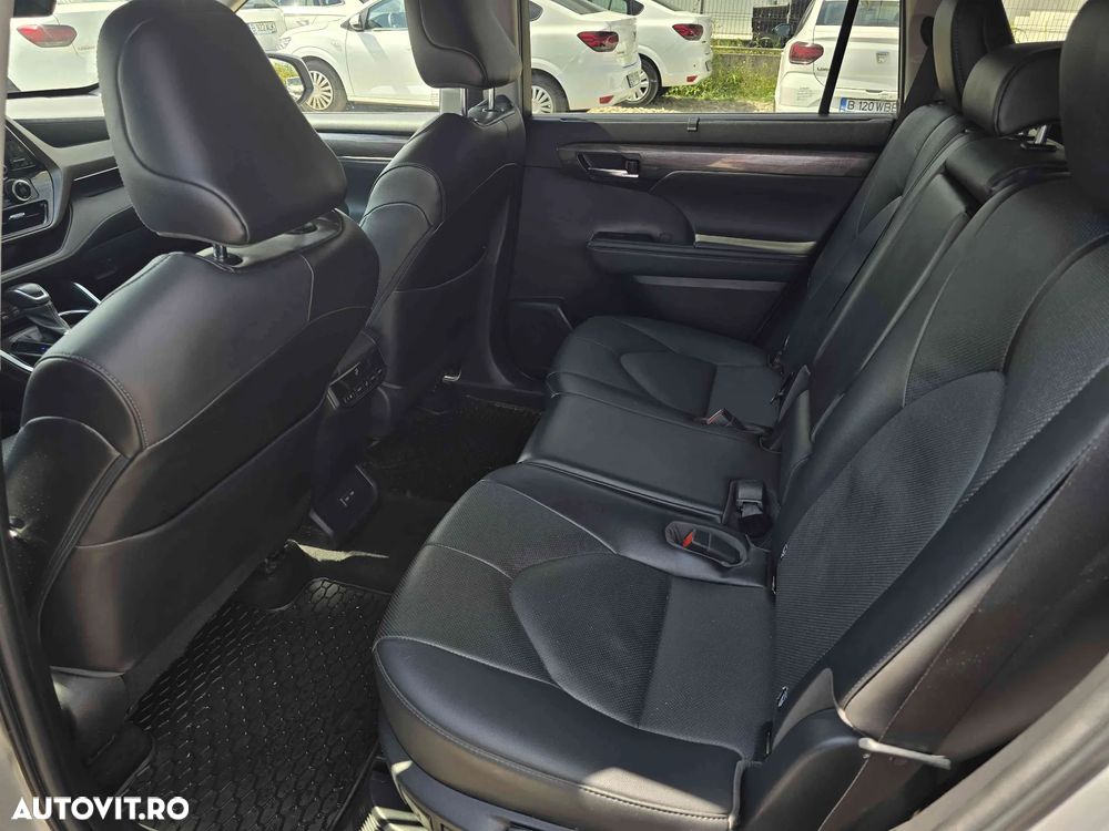 Toyota Highlander - 10