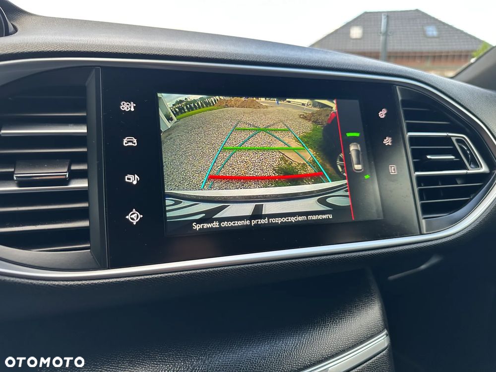 Peugeot 308 1.2 PureTech GPF GT Pack S&S - 26