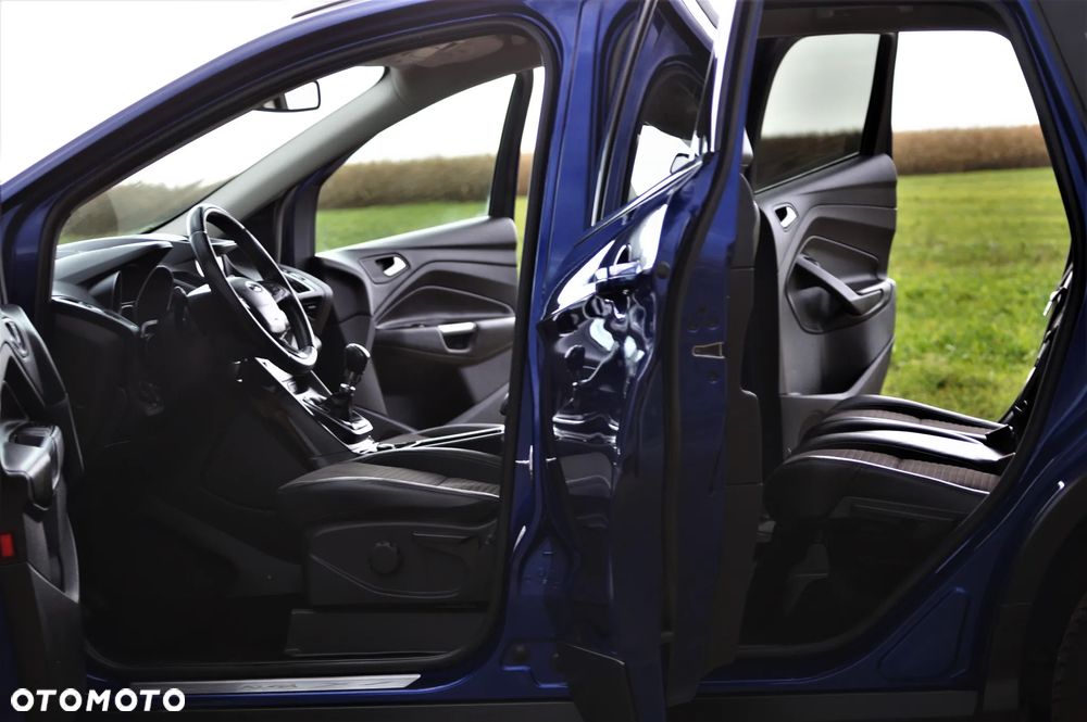 Ford Kuga - 33