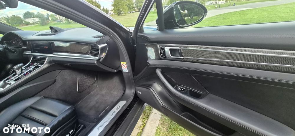 Porsche Panamera 4S Executive - 18