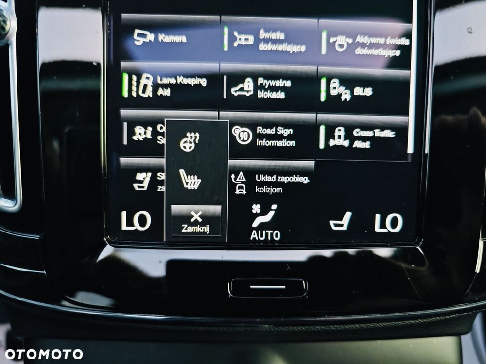 Volvo XC 40 T5 AWD Momentum Pro - 7
