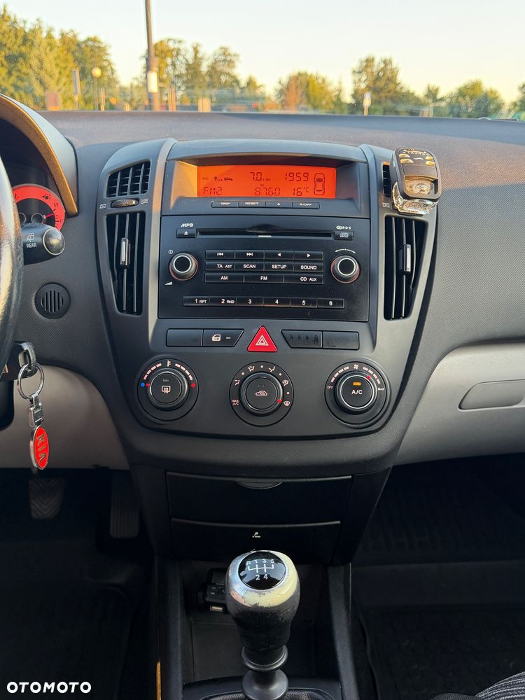 Kia Ceed 1.6 Crdi Comfort + - 39