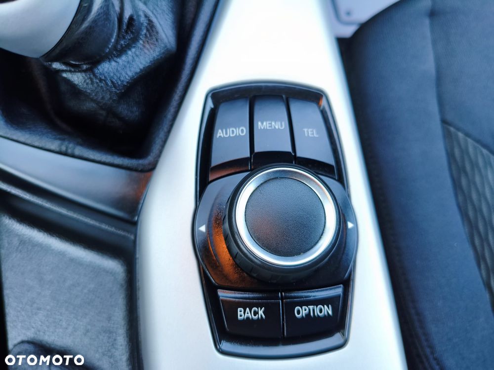 BMW Seria 1 116i Sport Line - 33