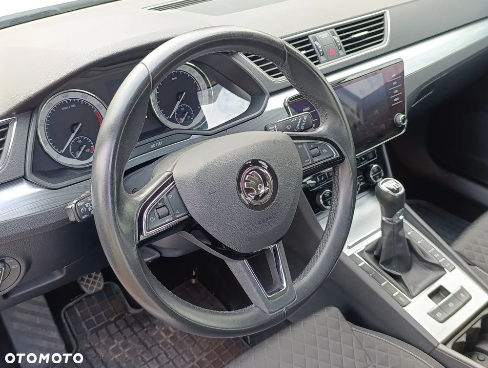 Skoda Superb 1.5 TSI ACT Ambition - 8