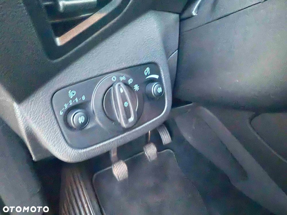 Ford Grand C-MAX - 12